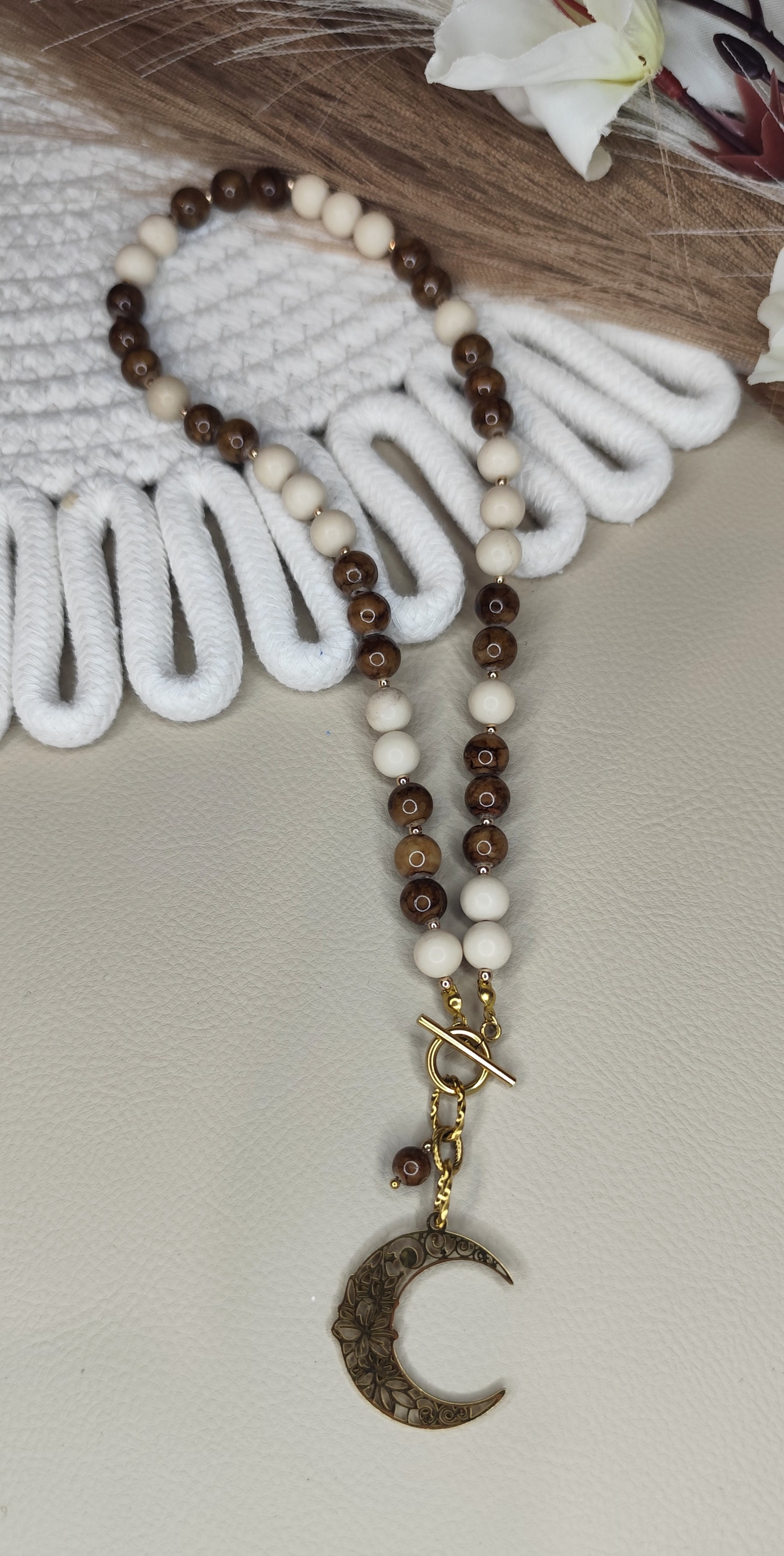 Złoty Księżyc Ziemi