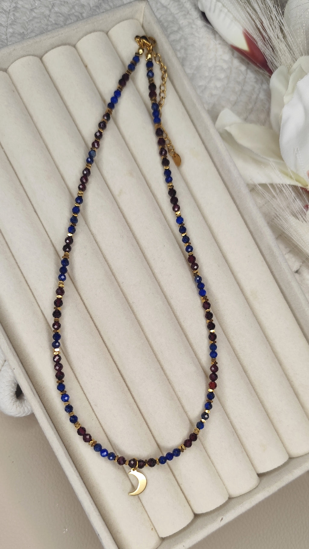 🌙 Naszyjnik Lapis Lazuli & Granat „Księżyc”