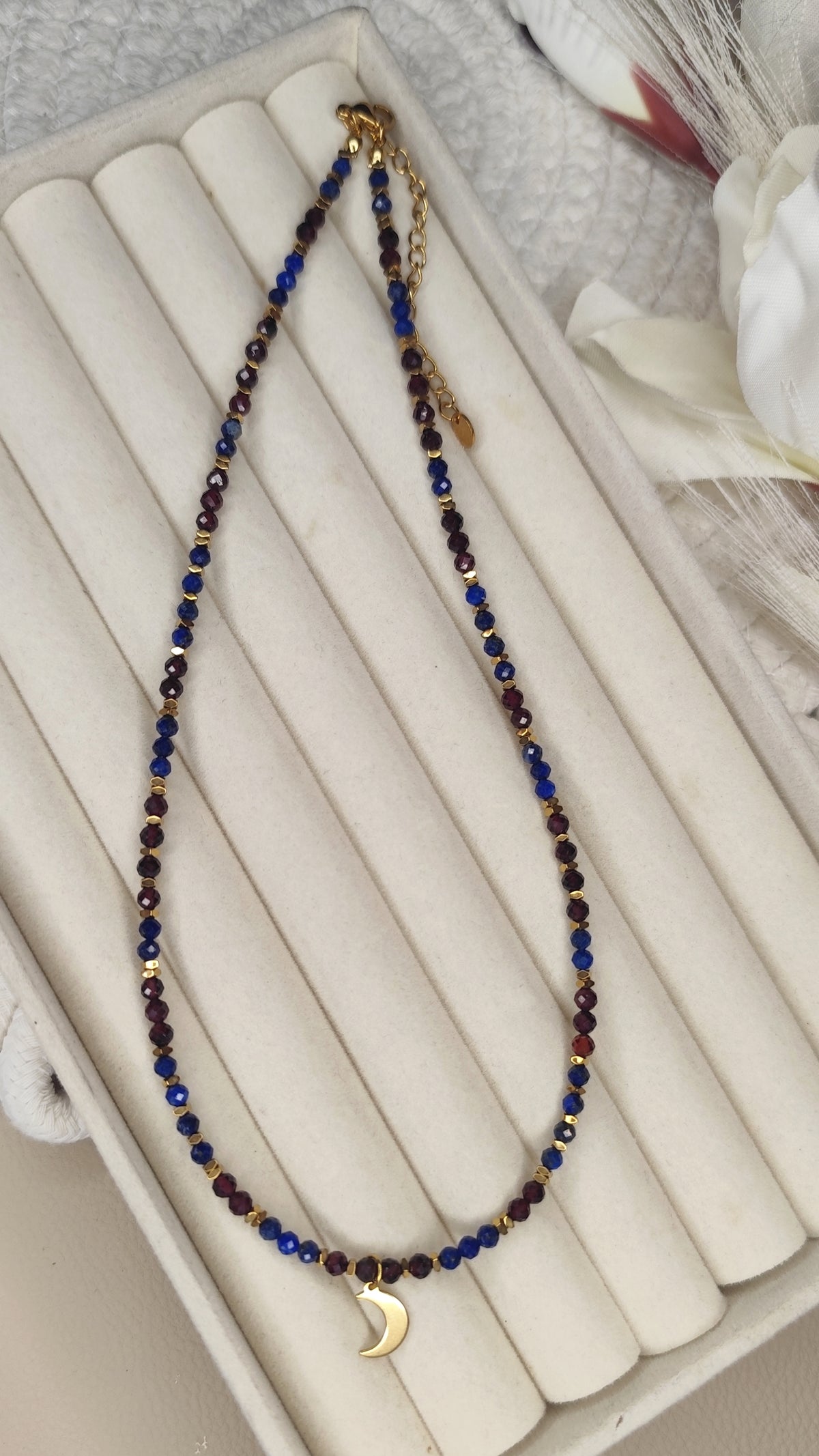 🌙 Naszyjnik Lapis Lazuli & Granat „Księżyc”