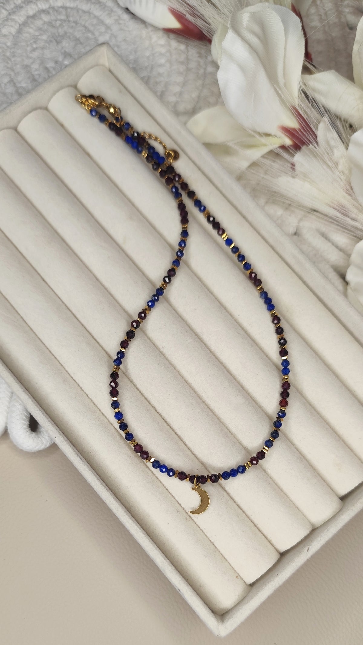 🌙 Naszyjnik Lapis Lazuli & Granat „Księżyc”