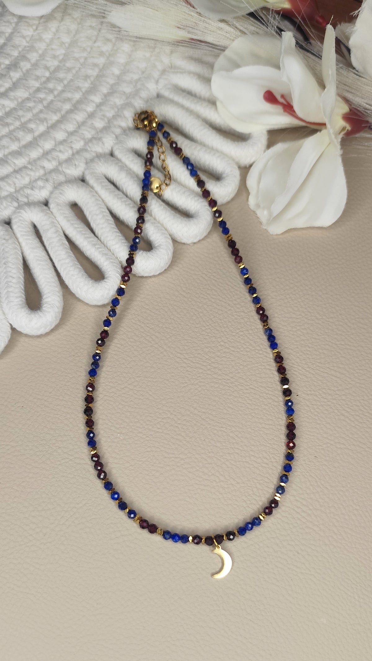 🌙 Naszyjnik Lapis Lazuli & Granat „Księżyc”