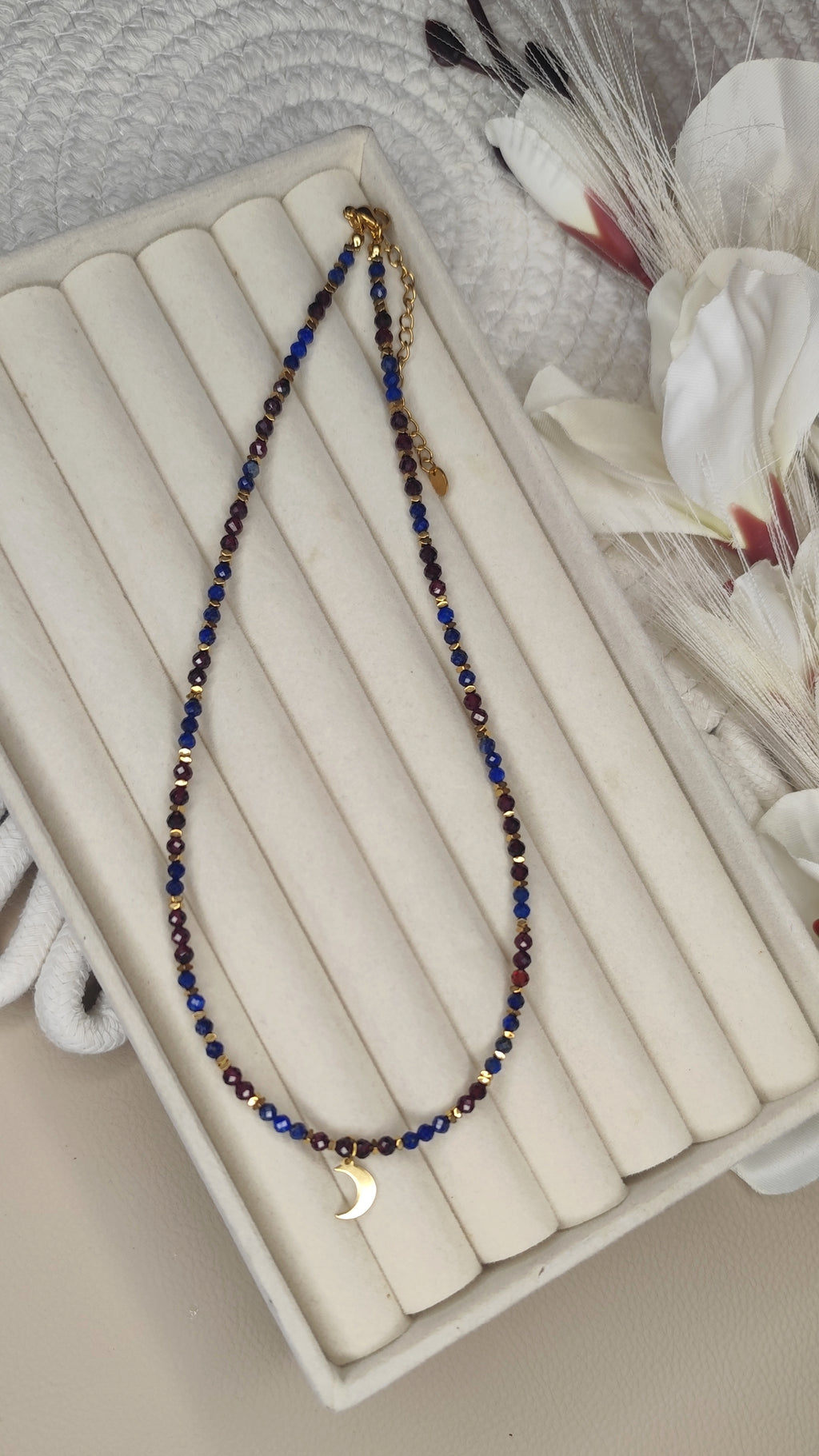 🌙 Naszyjnik Lapis Lazuli & Granat „Księżyc”